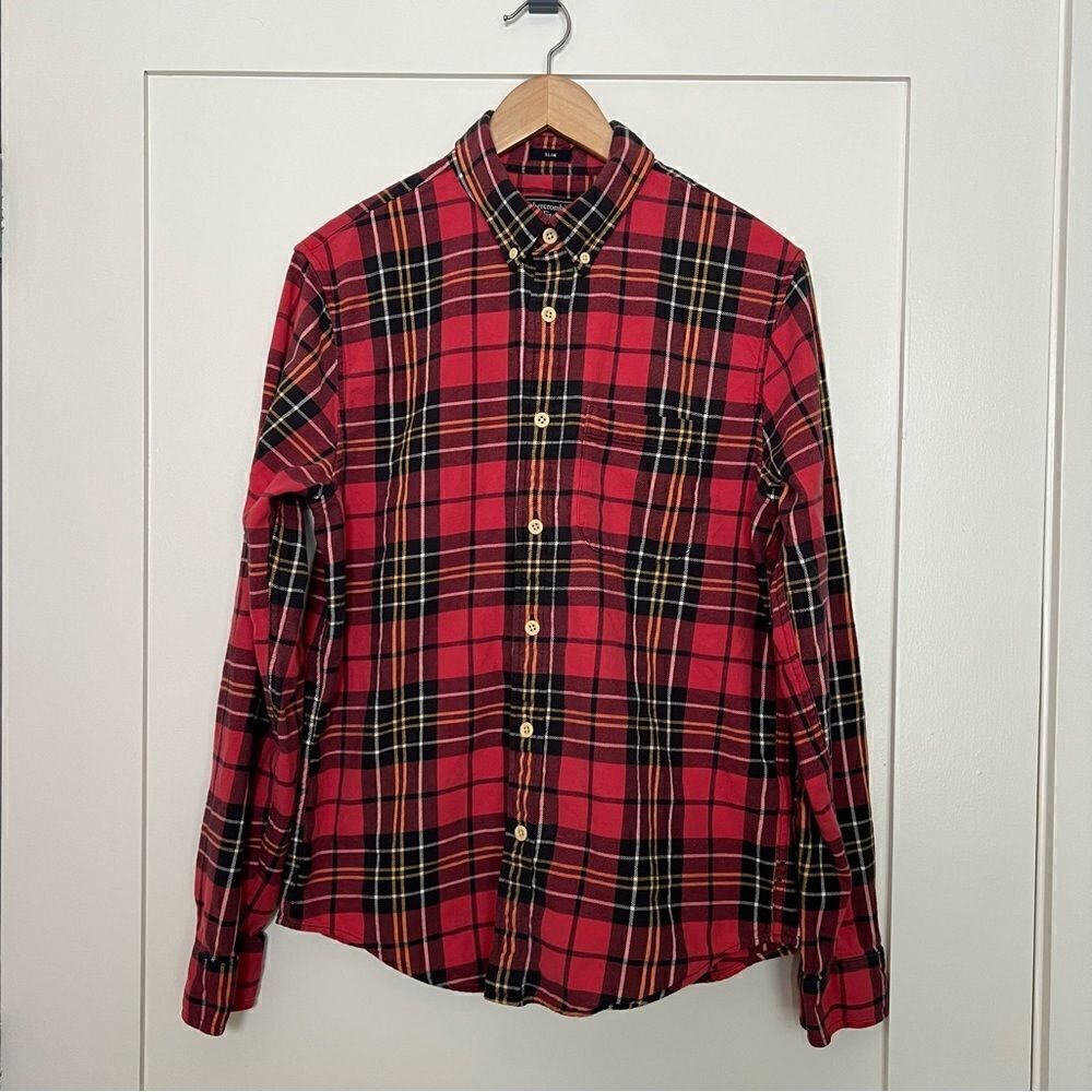 Abercrombie & Fitch Shirt Mens M Red Slim Plaid Flannel Button Down Long Sleeve